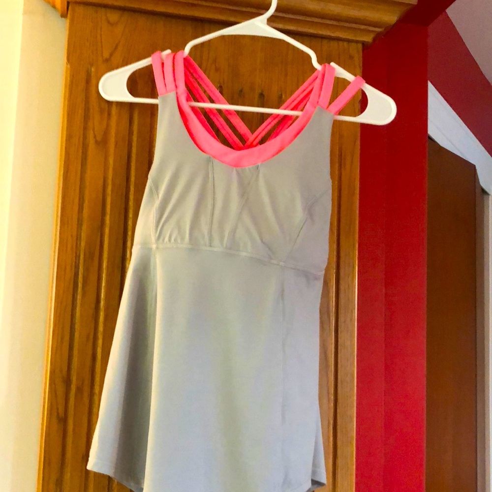 Lylulemon workout top